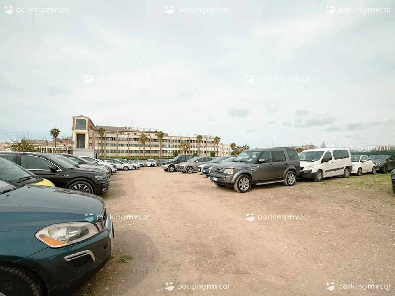 Evolution Parking - Aeroporto Roma Fiumicino Posti auto scoperti Evolution Parking - Aeroporto Roma Fiumicino