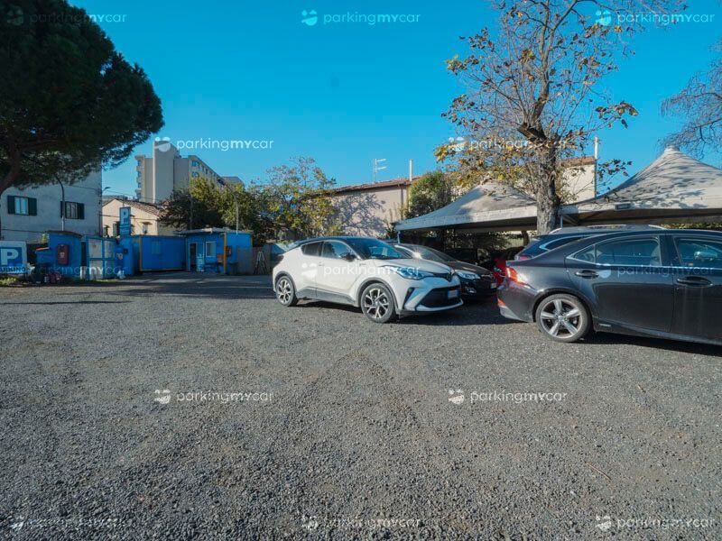 Fly Parking - Aeroporto Firenze parcheggi all'aperto Fly Parking - Aeroporto Firenze