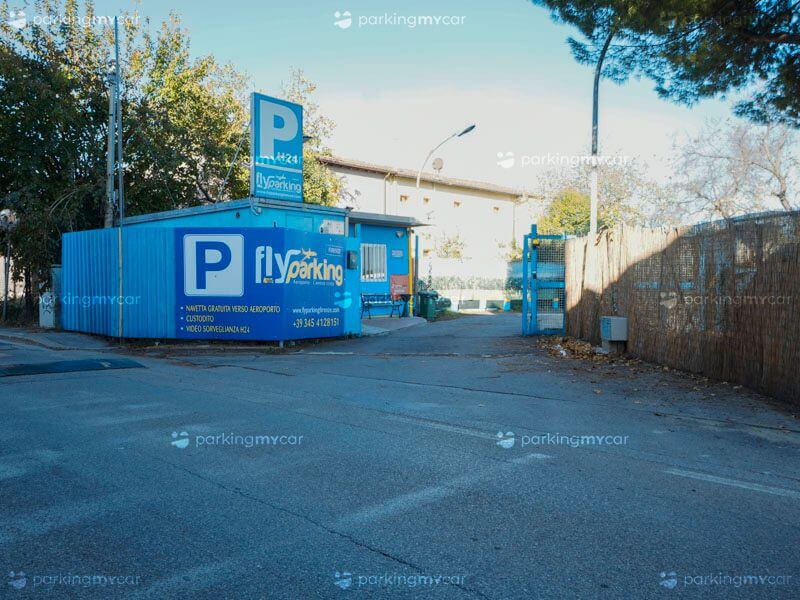 Fly Parking - Aeroporto Firenze Ingresso Fly Parking - Aeroporto Firenze