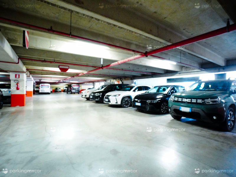 Airport Parking - Porto Bari Posti auto al coperto Airport Parking - Porto Bari