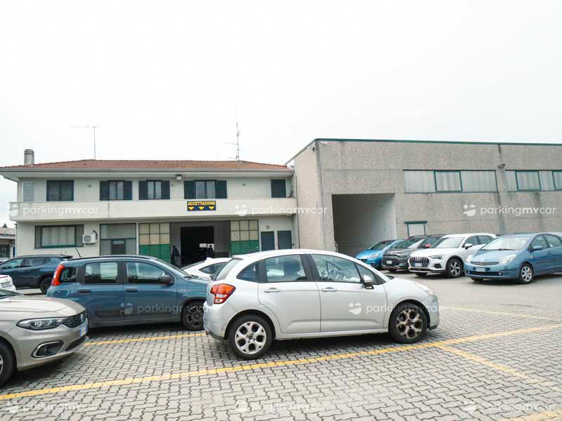 Avio Parking - Aeroporto Malpensa Parcheggi scoperti Avio Parking - Aeroporto Malpensa