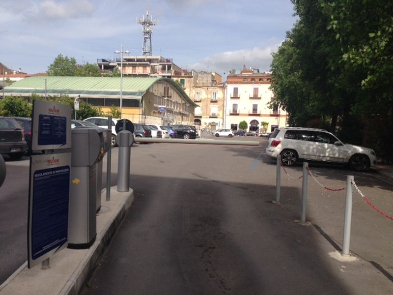 Quick Mercato - Stazione Caserta Ingresso Quick Mercato - Stazione Caserta