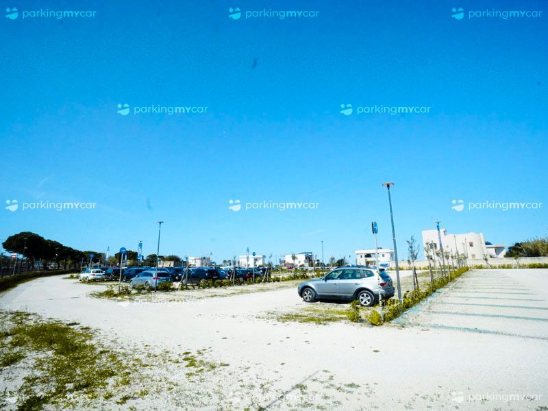 Quick Porto Bari Low Cost Veicoli parcheggiati Quick Porto Bari Low Cost