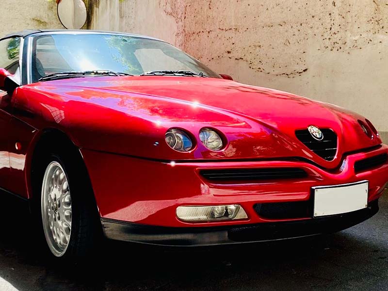 Garage Mikandy - Stazione Salerno Auto parcheggiata presso Garage Mikandy - Stazione Salerno