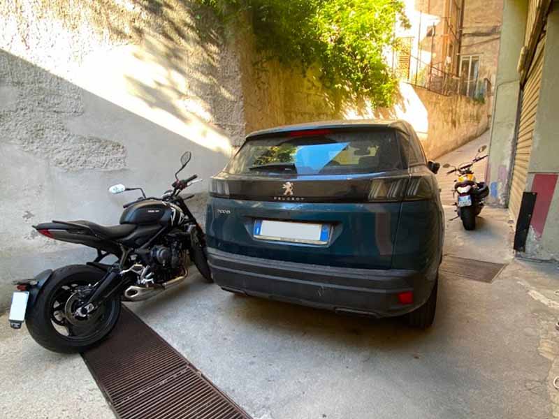 Garage Mikandy - Stazione Salerno Auto e moto presso Garage Mikandy - Stazione Salerno