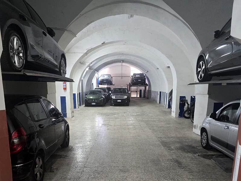 Parking Sirignano - Napoli centro citt Posti auto coperti Parking Sirignano